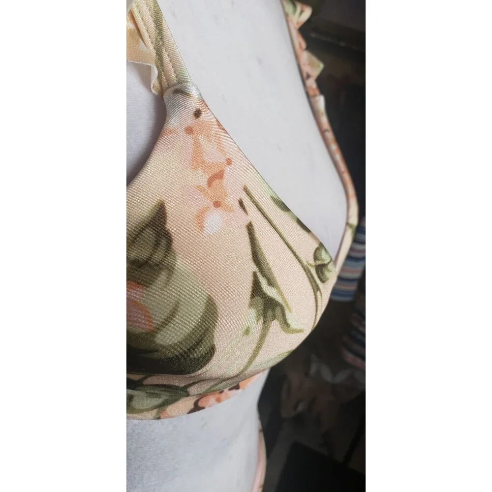 Chelsea and Violet bikini, sz top s, bot